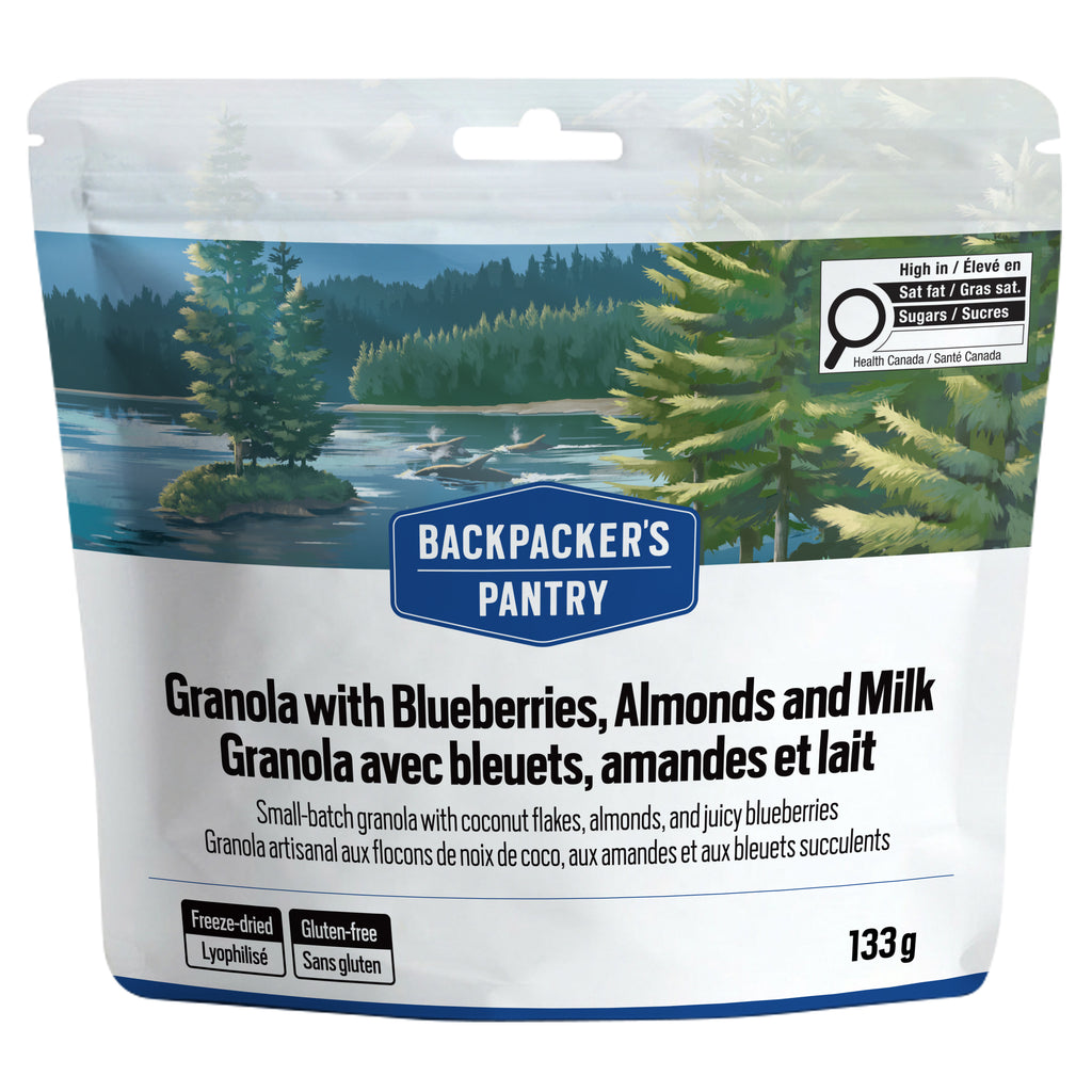 Granola w/ Blueberries, Almonds & Milk